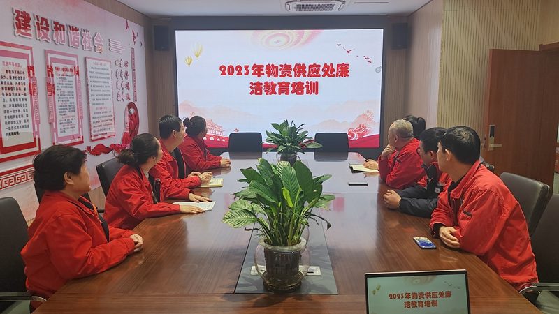 成都物流叉车司机培训：掌握技能，开启高效物流生涯